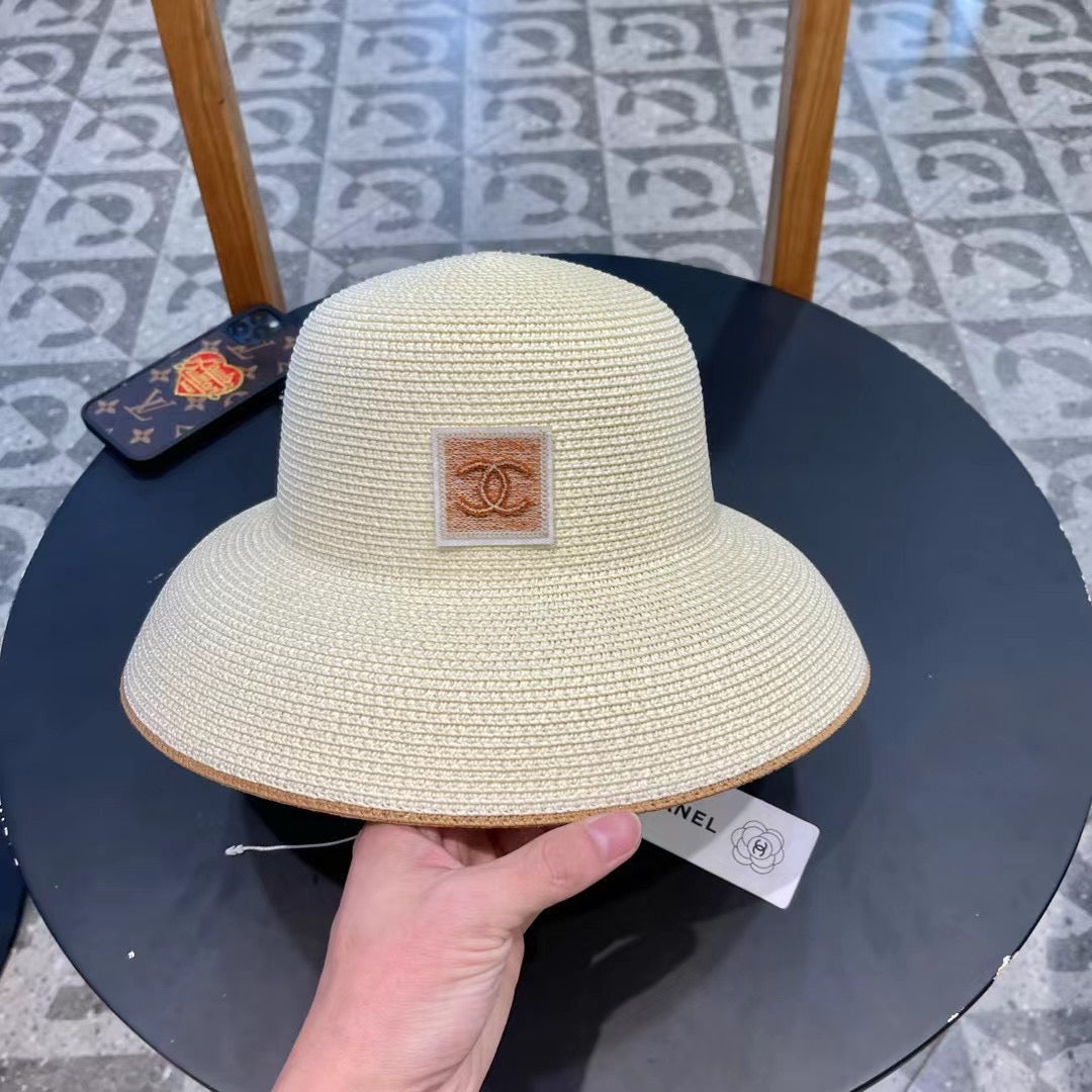 CHANEL STRAW CLOCHE HAT IVORY 672757