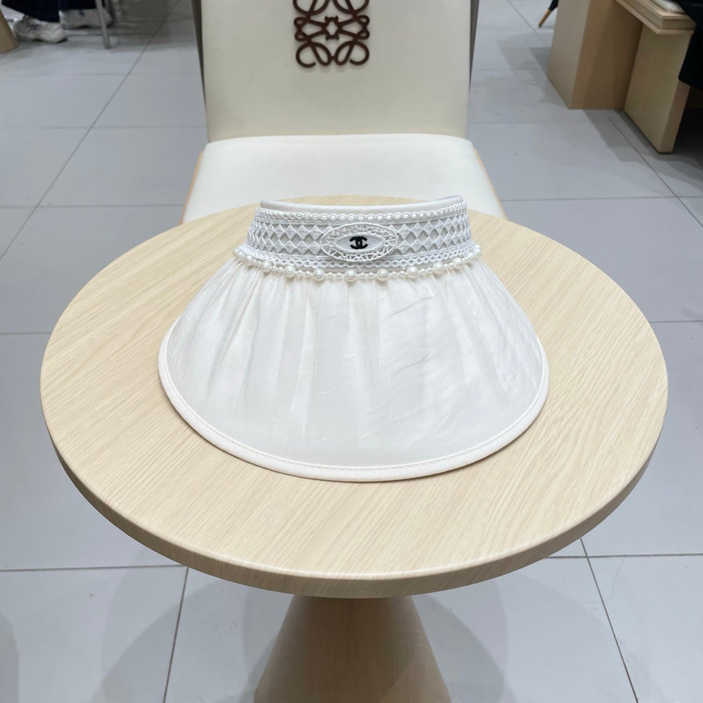 CHANEL SUN HAT MODEM WHITE 674079