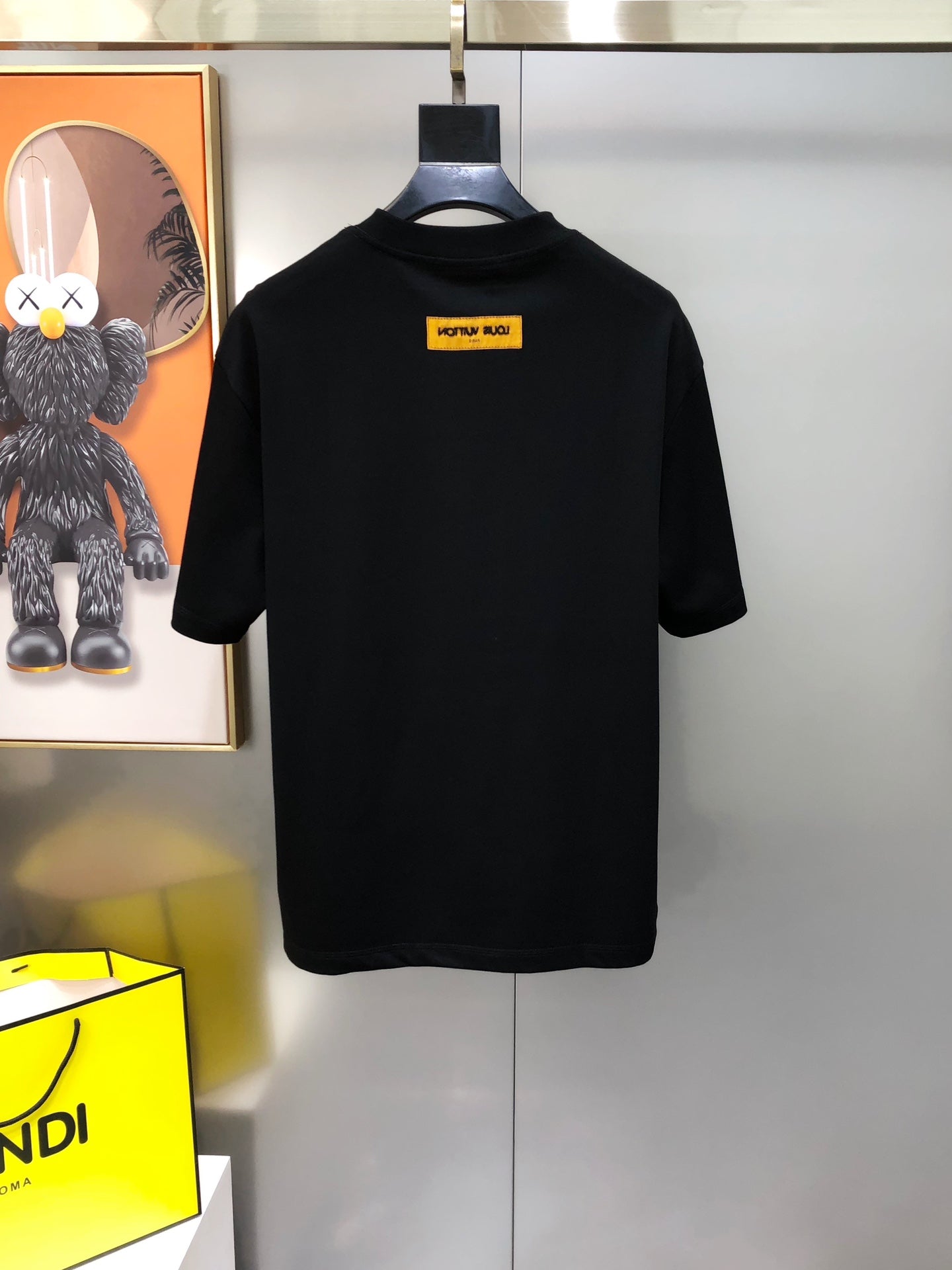 LOUIS VUITTON LV BLACK COTTON T-SHIRT 239467
