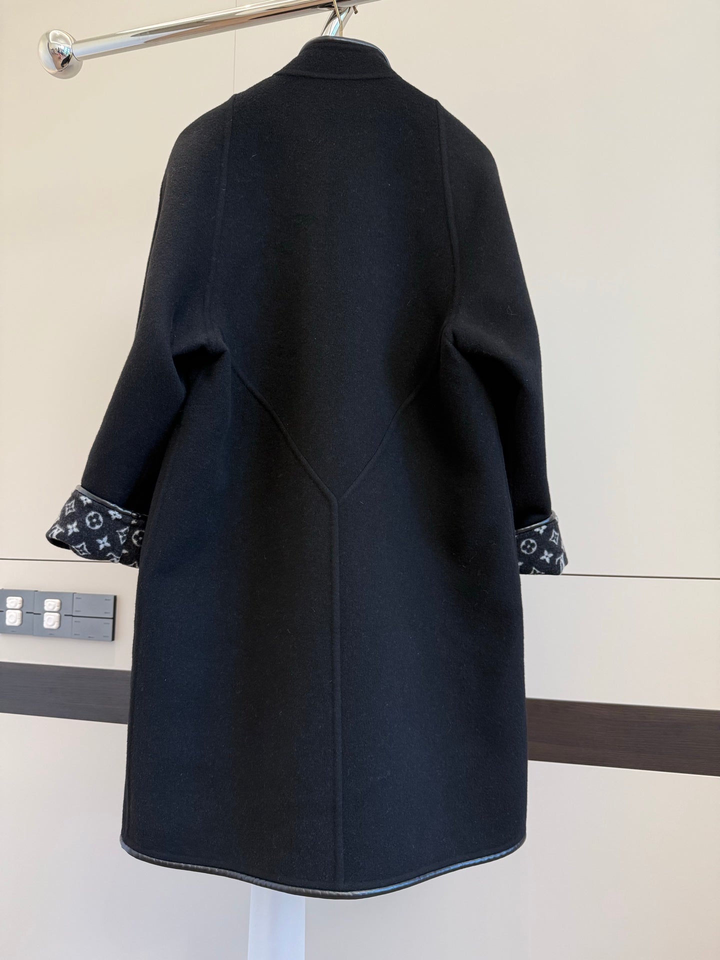 LOUIS VUITTON LV 25S LONG WOOL COAT 0112