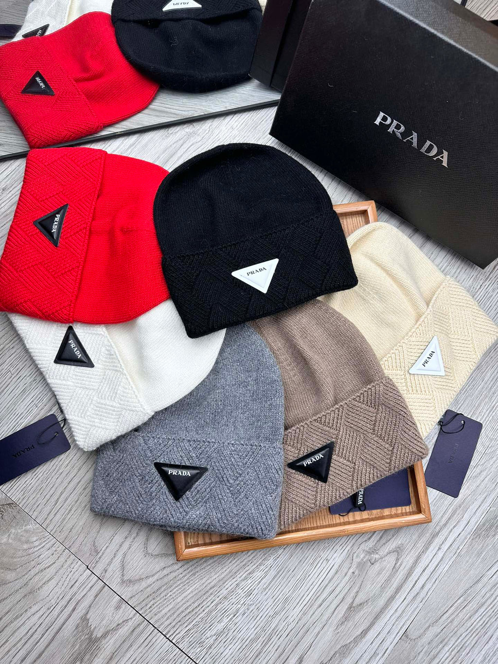 PRADA BEANIE HAT IN SHADOW GRAY WOOL AND RABBIT FUR 436396