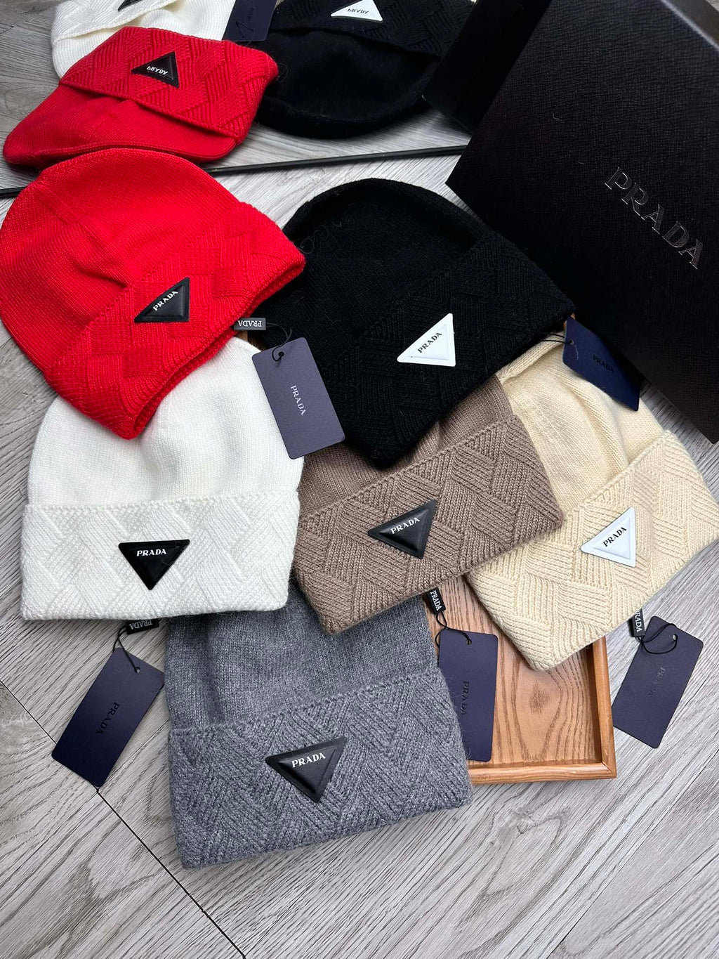 PRADA BEANIE HAT IN BISQUE BEIGE WOOL AND RABBIT FUR 342035