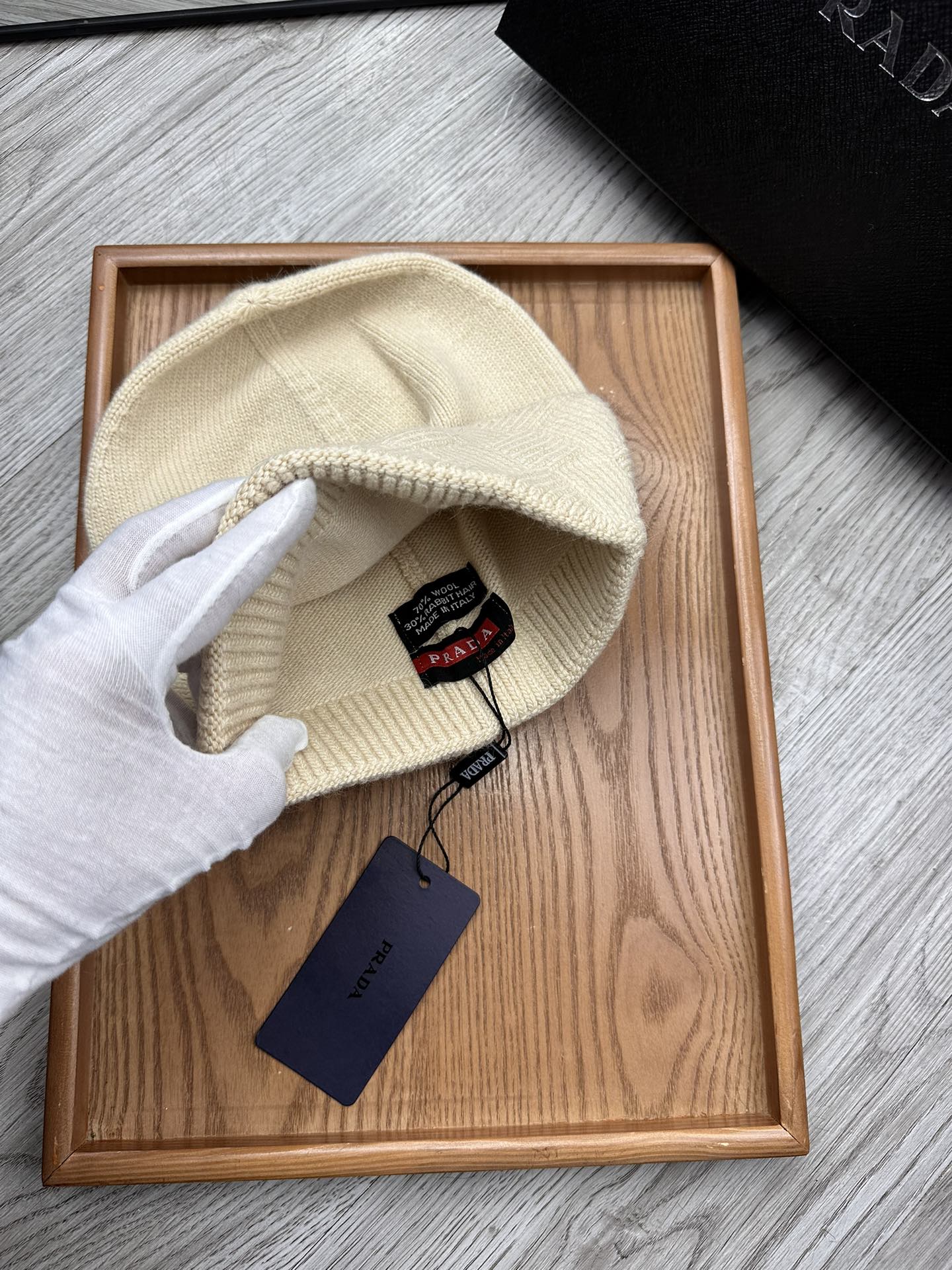 PRADA BEANIE HAT IN BISQUE BEIGE WOOL AND RABBIT FUR 342035