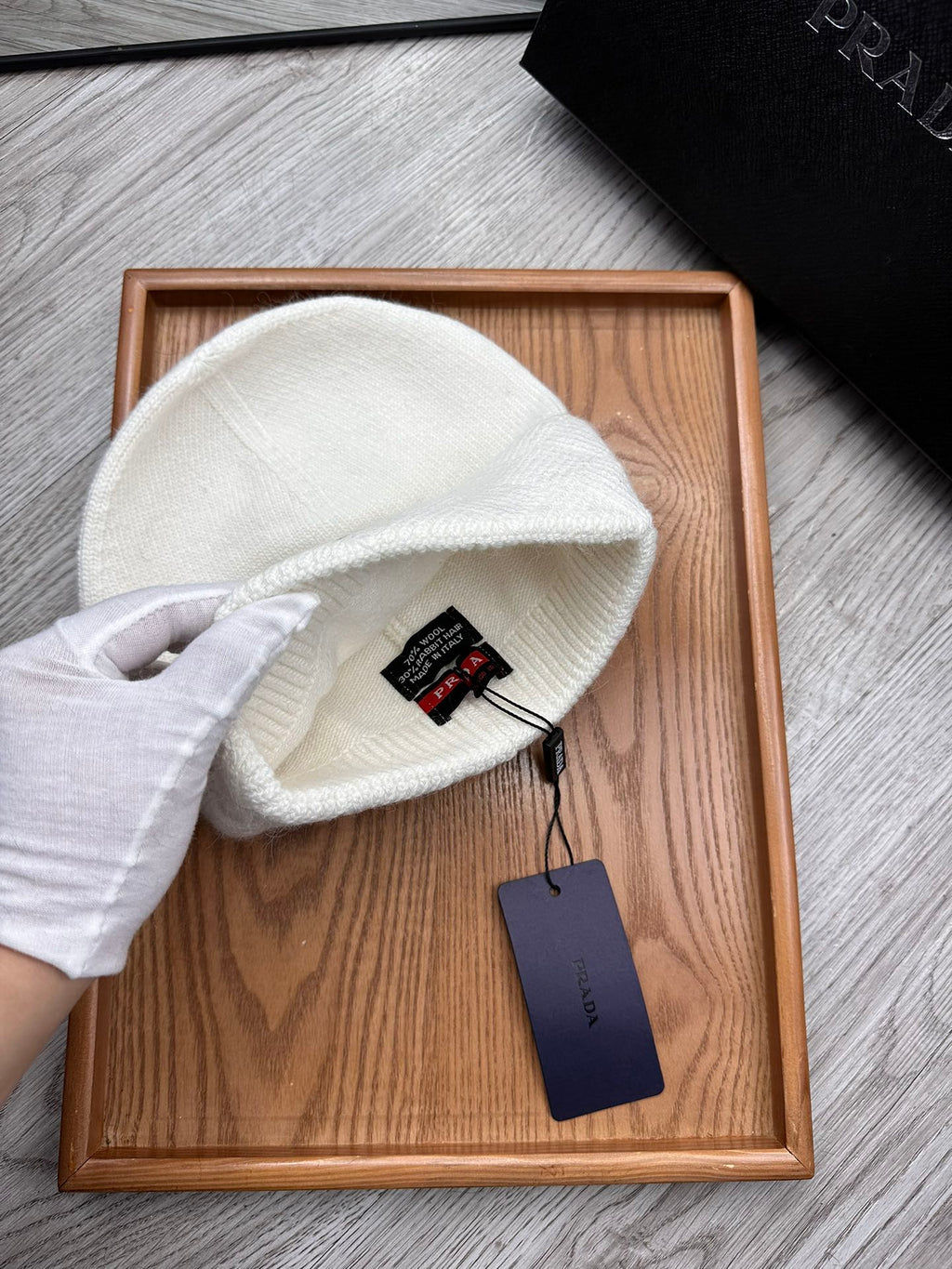 PRADA BEANIE HAT IN WHITE WOOL AND RABBIT FUR 342037