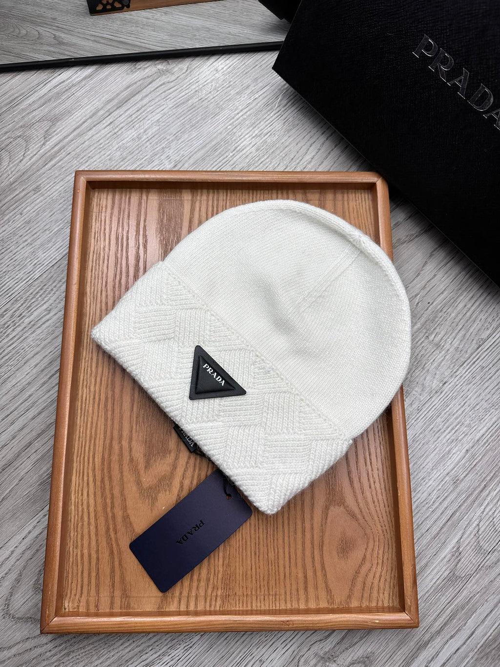 PRADA BEANIE HAT IN WHITE WOOL AND RABBIT FUR 342037