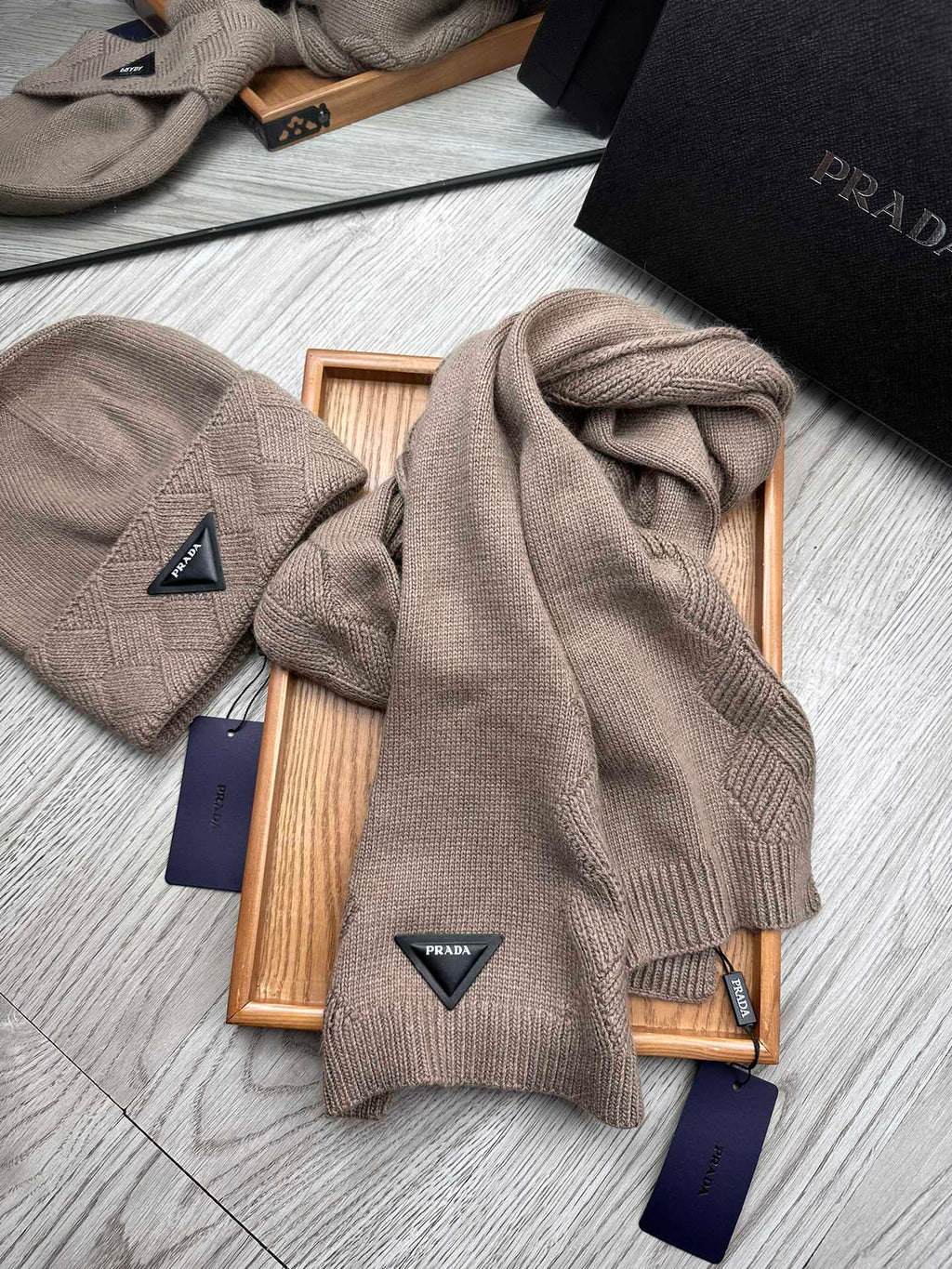 PRADA SET SCARF AND HAT IN MEDIUM BROWN WOOL AND RABBIT FUR 397406
