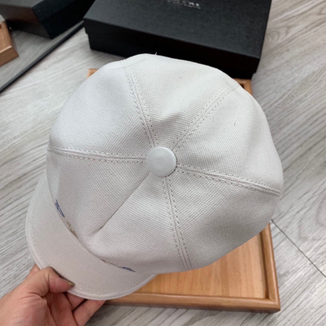 PRADA BASEBALL HAT IN WHITE FABRIC 269984