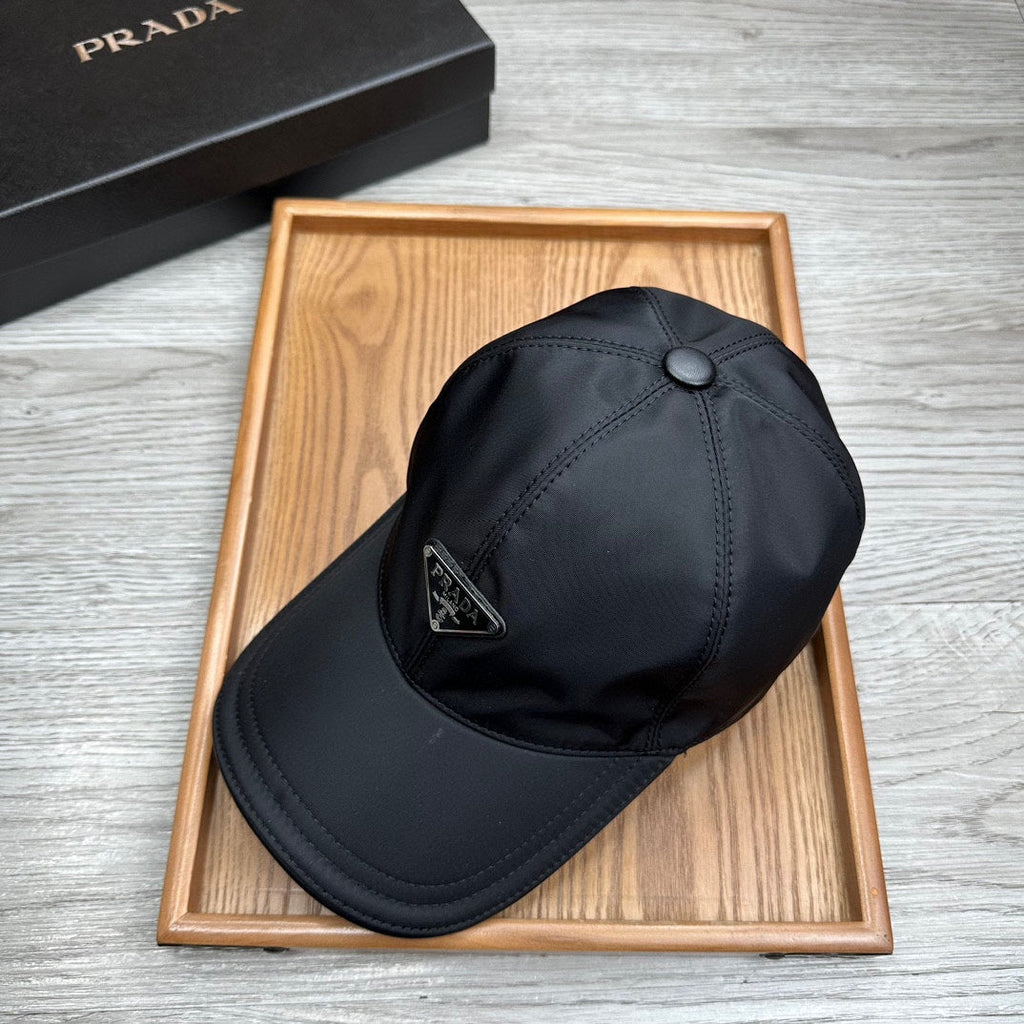 PRADA BASEBALL HAT IN BLACK RE-NYLON 214514