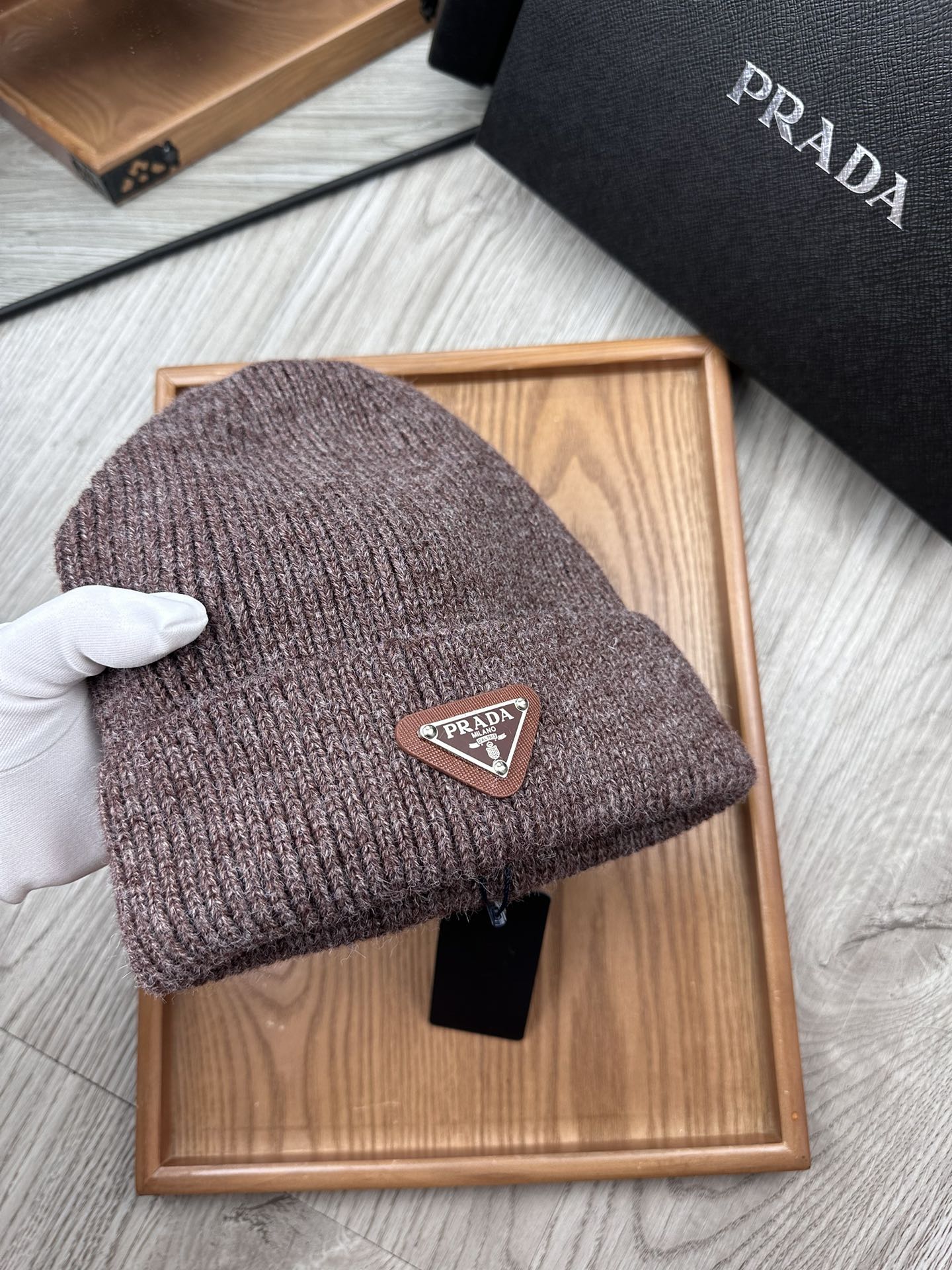 PRADA BEANIE HAT IN BRUNETTE BROWN WOOL 332399