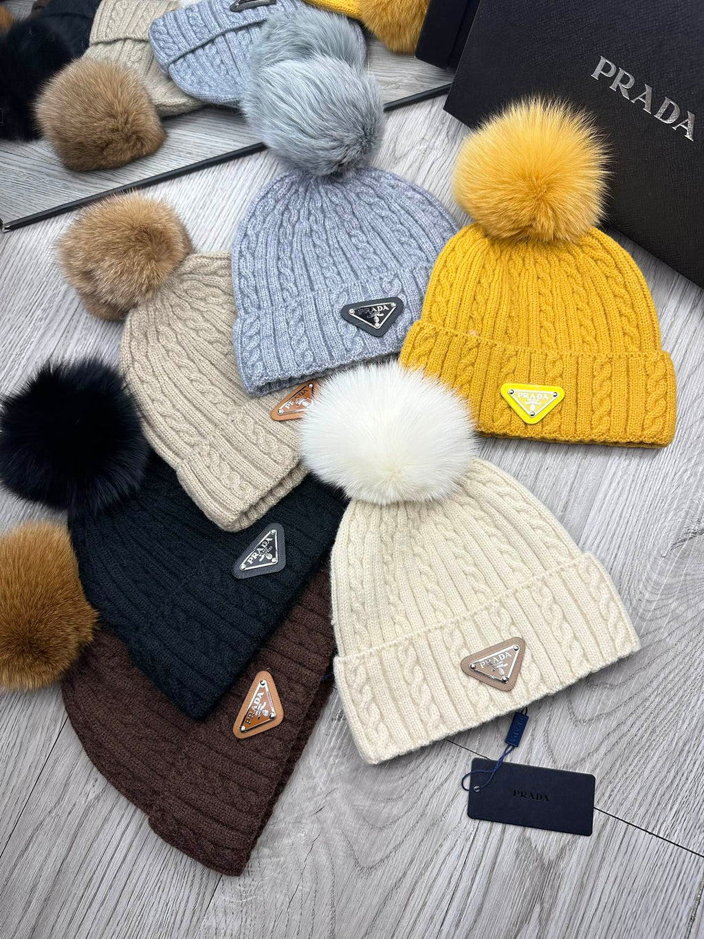PRADA BEANIE HAT IN CHOCOLATE BROWN WOOL 352364