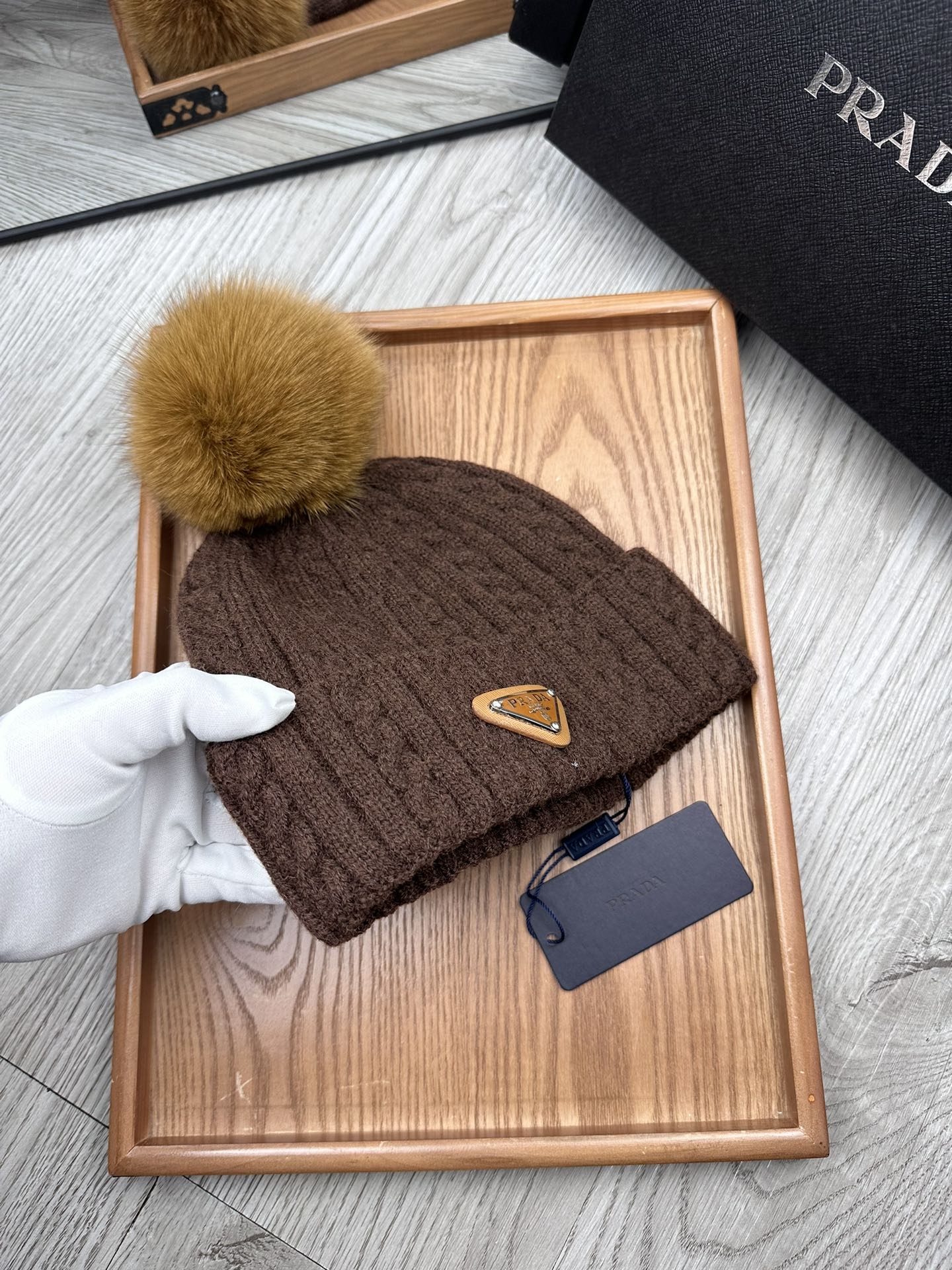 PRADA BEANIE HAT IN CHOCOLATE BROWN WOOL 352364