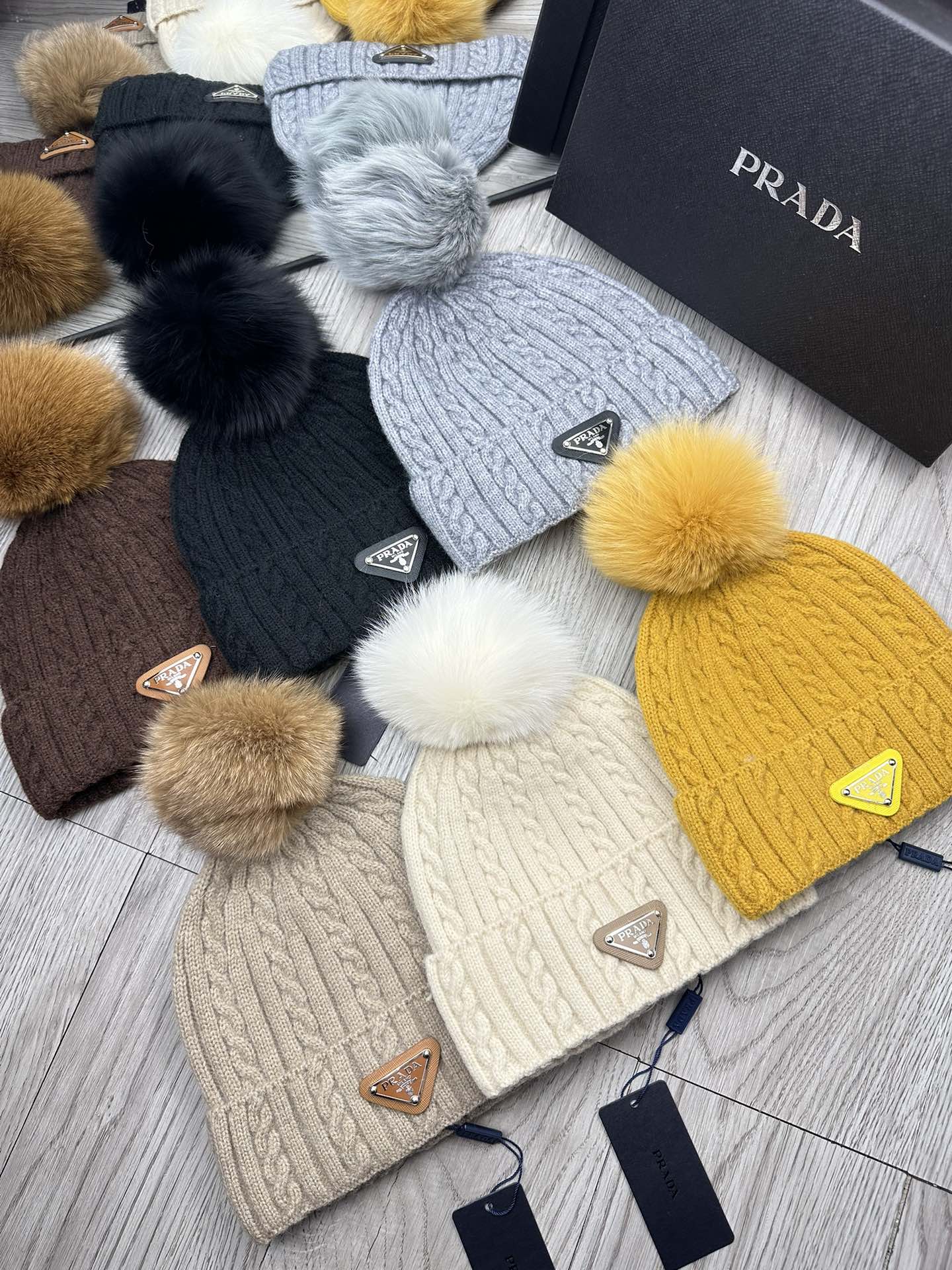 PRADA BEANIE HAT IN CHOCOLATE BROWN WOOL 352364