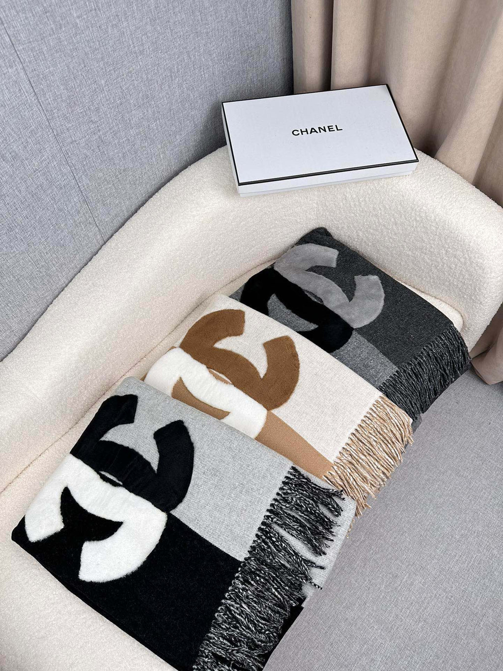 CHANEL SCARF 200 CM IN BLACK MIX HARBOR GRAY CASHMERE AND WOOL 399797