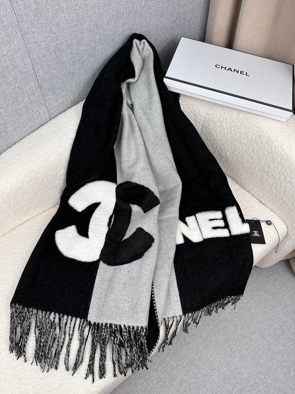 CHANEL SCARF 200 CM IN BLACK MIX HARBOR GRAY CASHMERE AND WOOL 399797