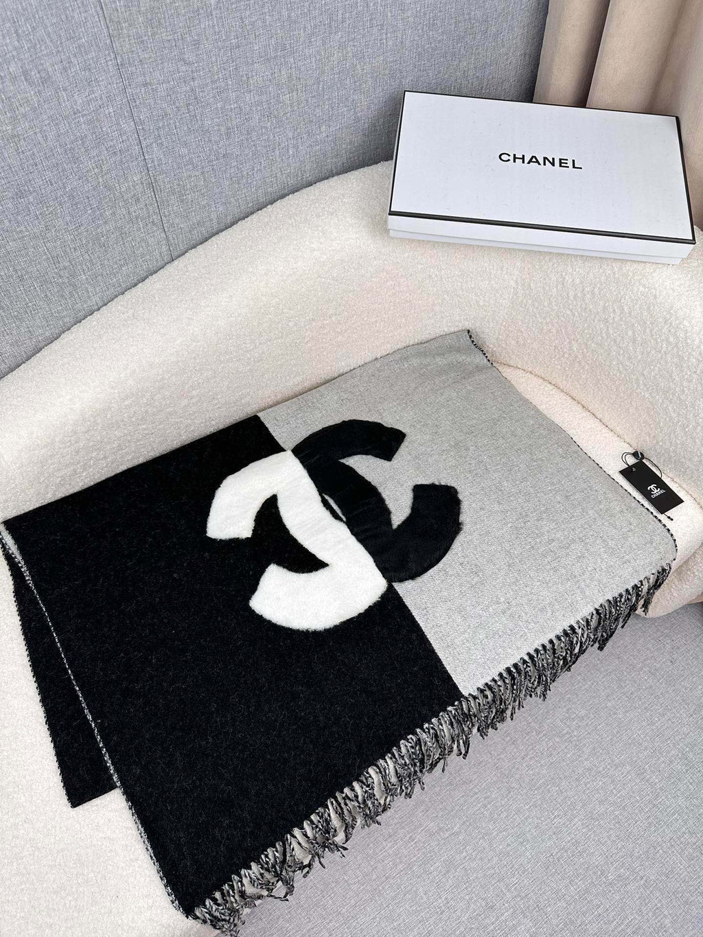 CHANEL SCARF 200 CM IN BLACK MIX HARBOR GRAY CASHMERE AND WOOL 399797