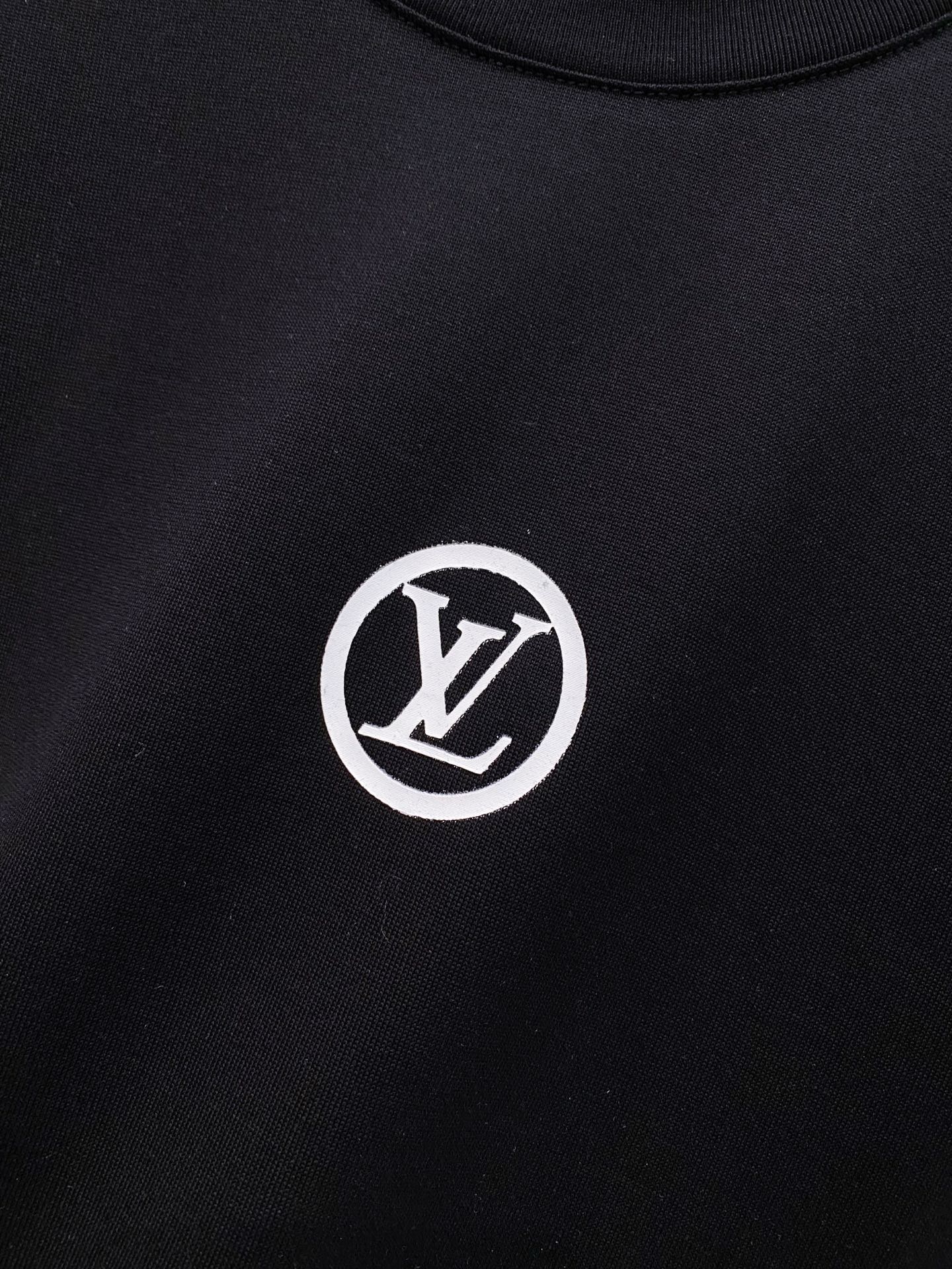 LOUIS VUITTON LV BASIC T-SHIRT IN BLACK COTTON 238827