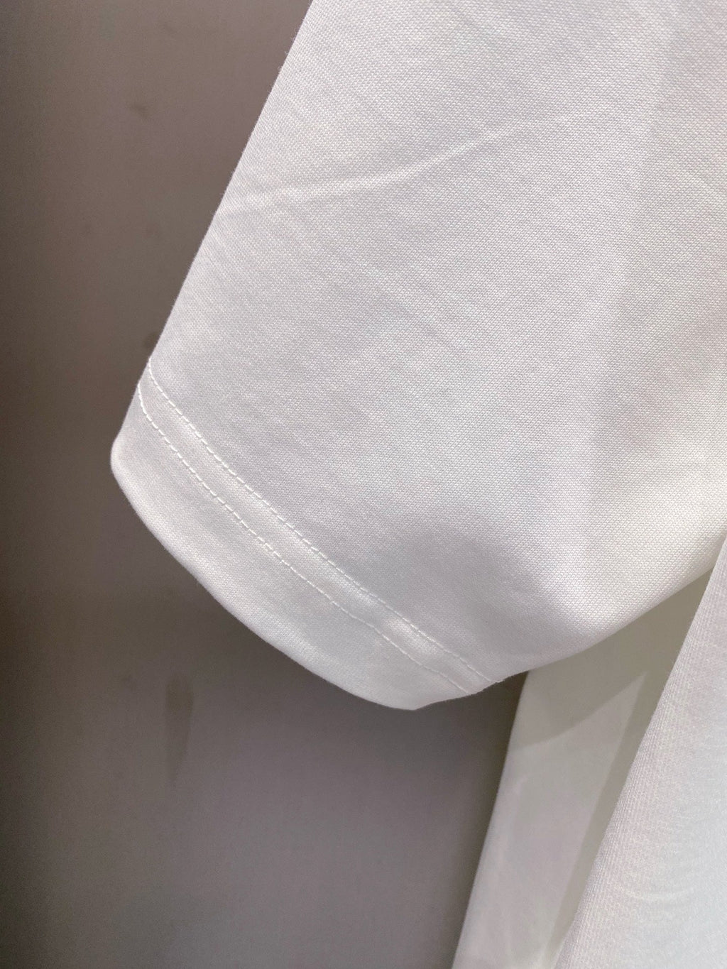 LOUIS VUITTON LV T-SHIRT IN WHITE COTTON RED LOGO 238834