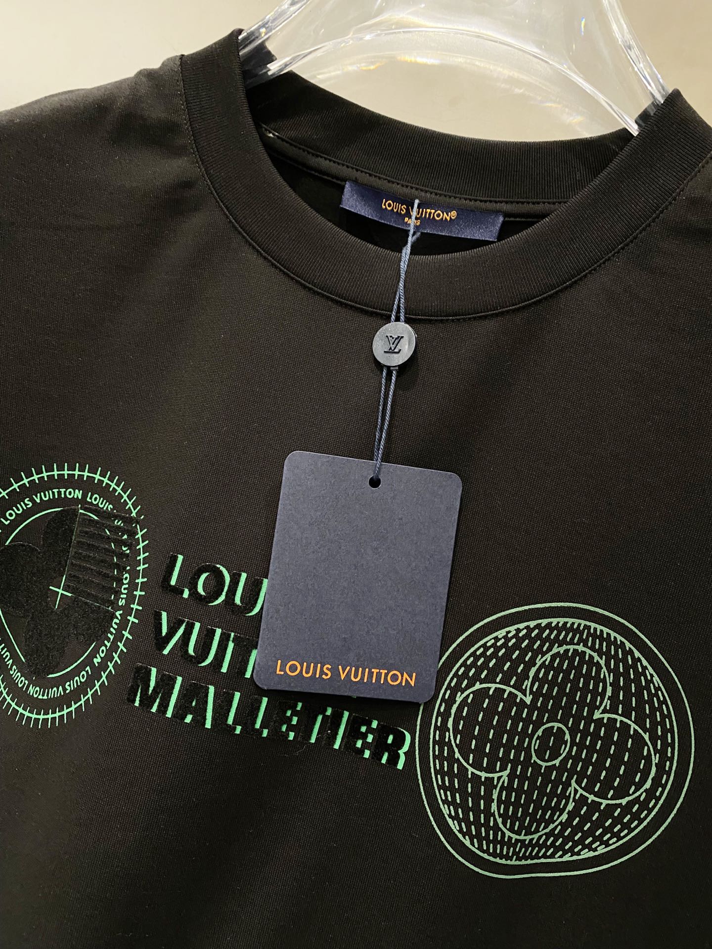 LOUIS VUITTON LV BLACK COTTON T-SHIRT GREEN LOGO PRINT 238842