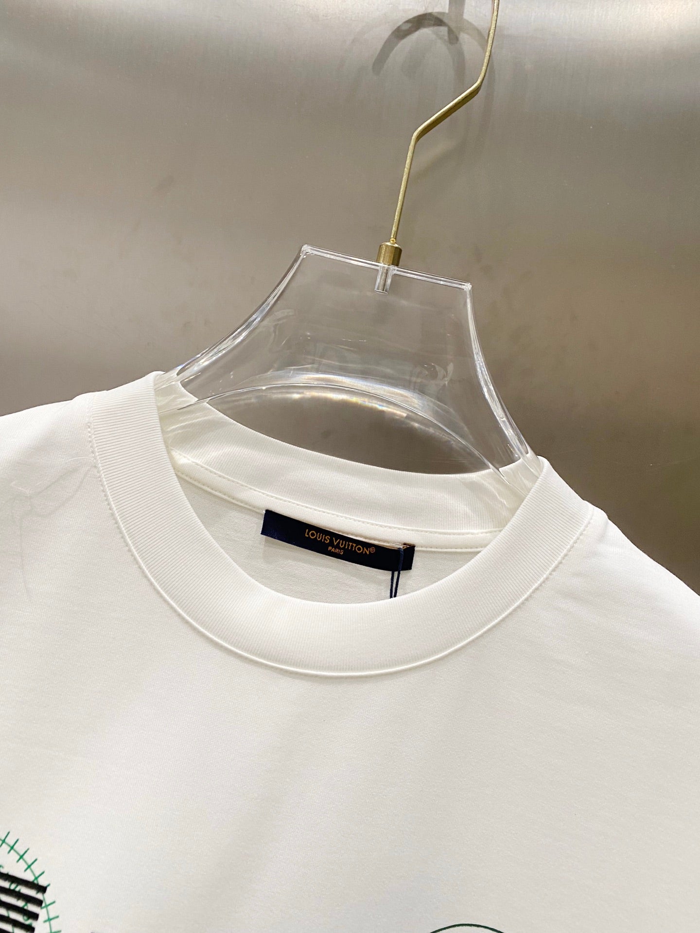 LOUIS VUITTON LV WHITE COTTON T-SHIRT GREEN LOGO PRINT 238843