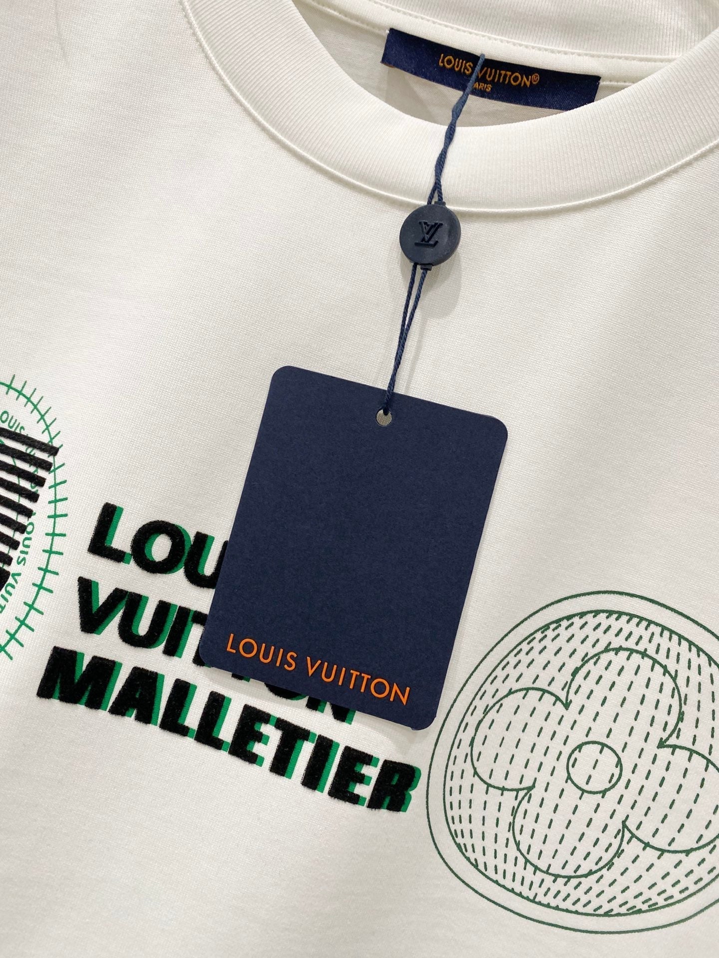 LOUIS VUITTON LV WHITE COTTON T-SHIRT GREEN LOGO PRINT 238843
