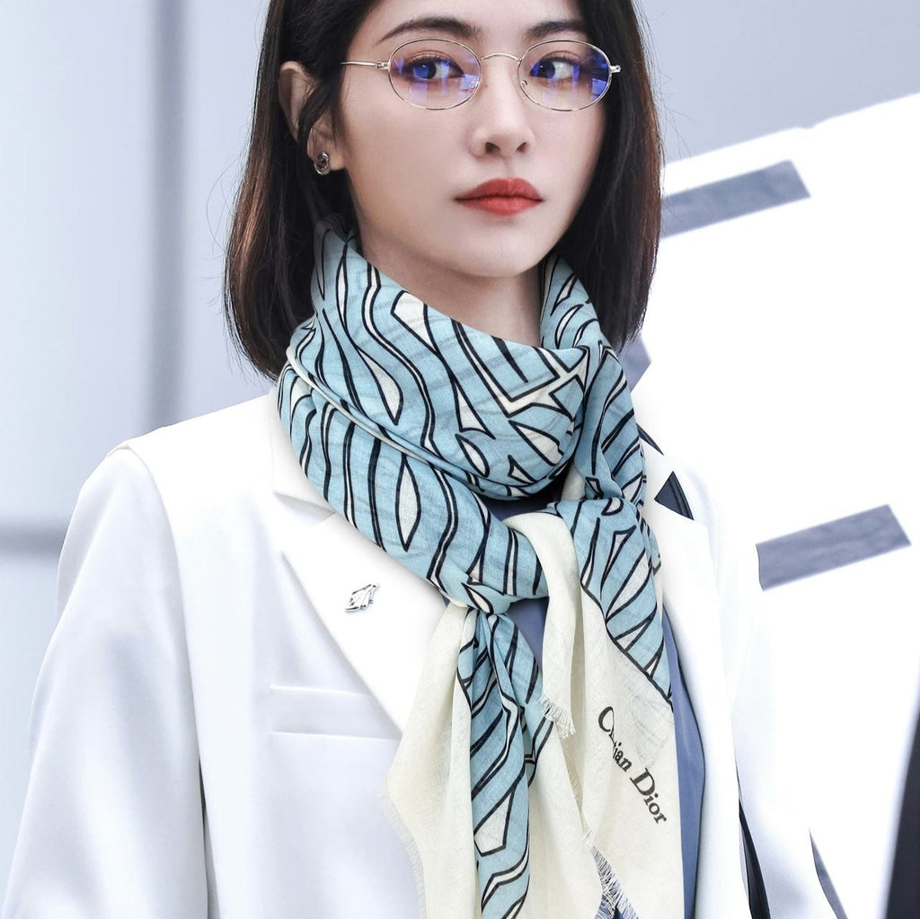 DIOR MISS ALLOVER SHAWL 140 CM IN POWDER BLUE MIX WHITE SILK CASHMERE 411630