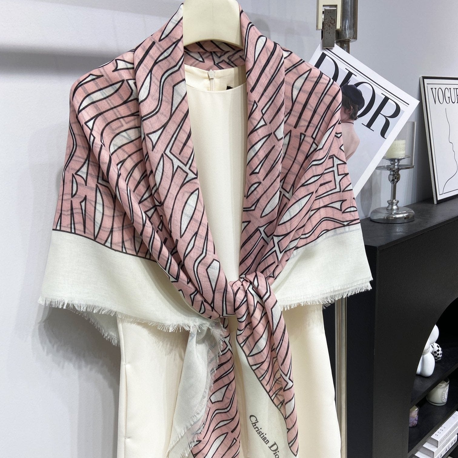 DIOR MISS ALLOVER SHAWL 140 CM IN PALE PINK MIX WHITE SILK CASHMERE 411631
