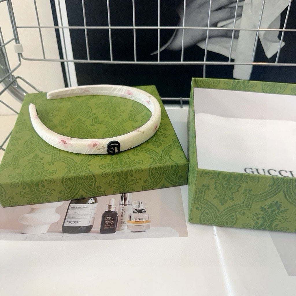 GUCCI HEADBAND IN WHITE FLOWER PRINT SILK 418913
