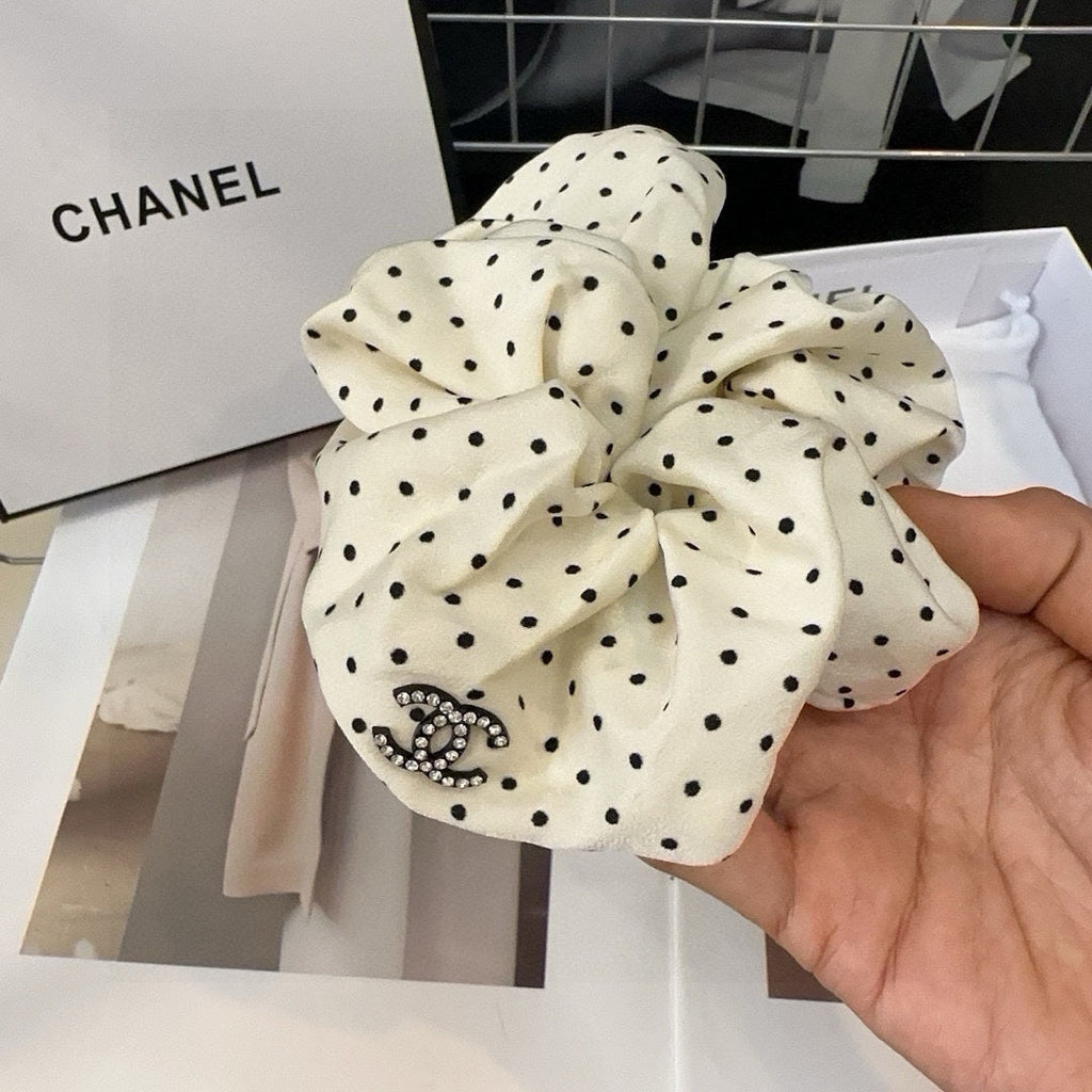 CHANEL WHITE DOT FABRIC SCRUNCHIE 418927