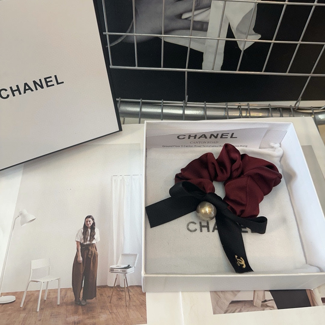 CHANEL SANGRIA RED WRINKLED SILK AND FABRIC 423631