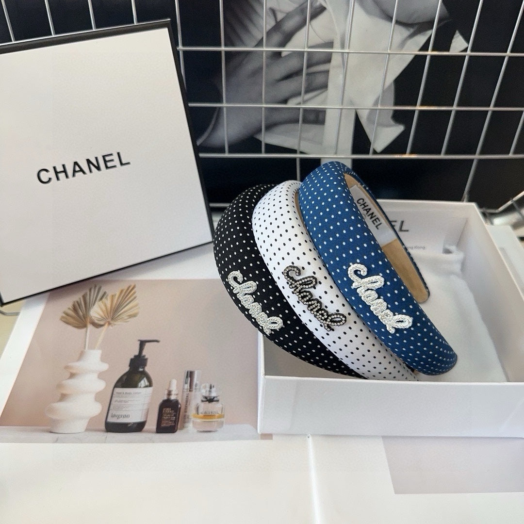 CHANEL WHITE FABRIC HAIRBAND 423657