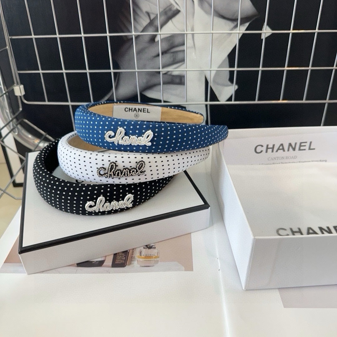 CHANEL WHITE FABRIC HAIRBAND 423657