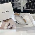 CHANEL WHITE FABRIC HAIRBAND 423657