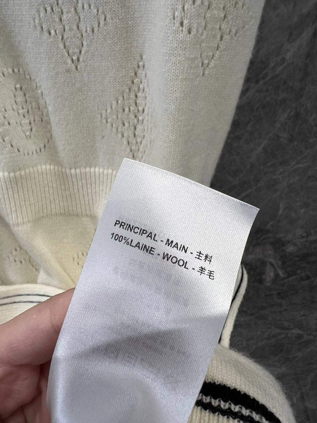 LOUIS VUITTON LV 25 White Monogram Wool