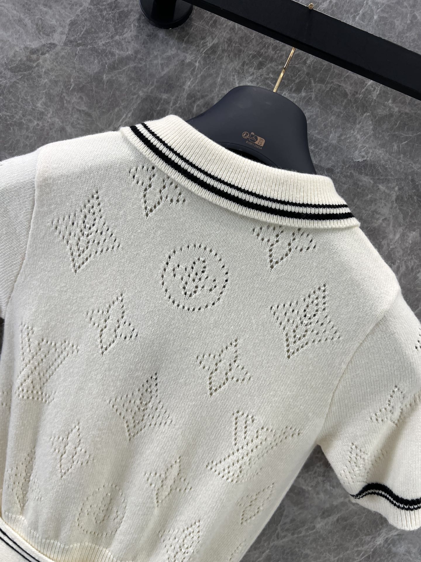 LOUIS VUITTON LV 25 White Monogram Wool