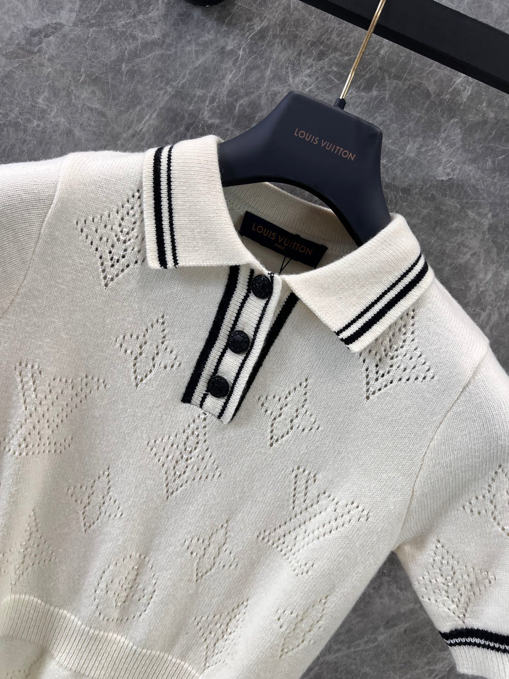 LOUIS VUITTON LV 25 White Monogram Wool