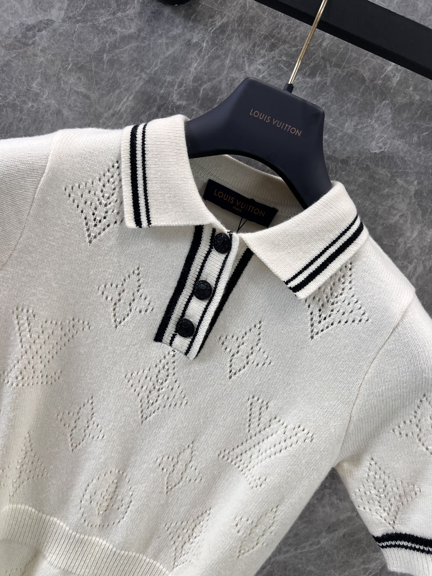 LOUIS VUITTON LV 25 White Monogram Wool