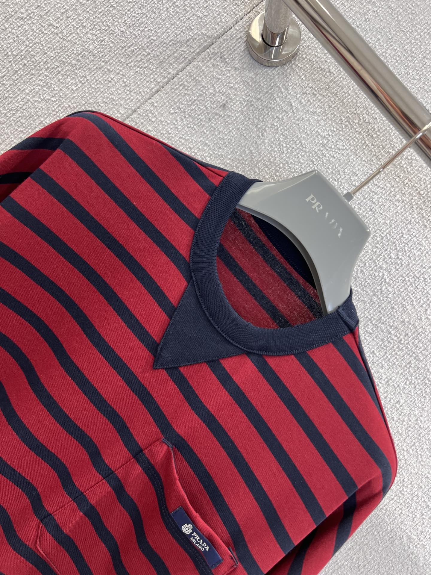 PRADA 25S LONG-SLEEVE T-SHIRT 453