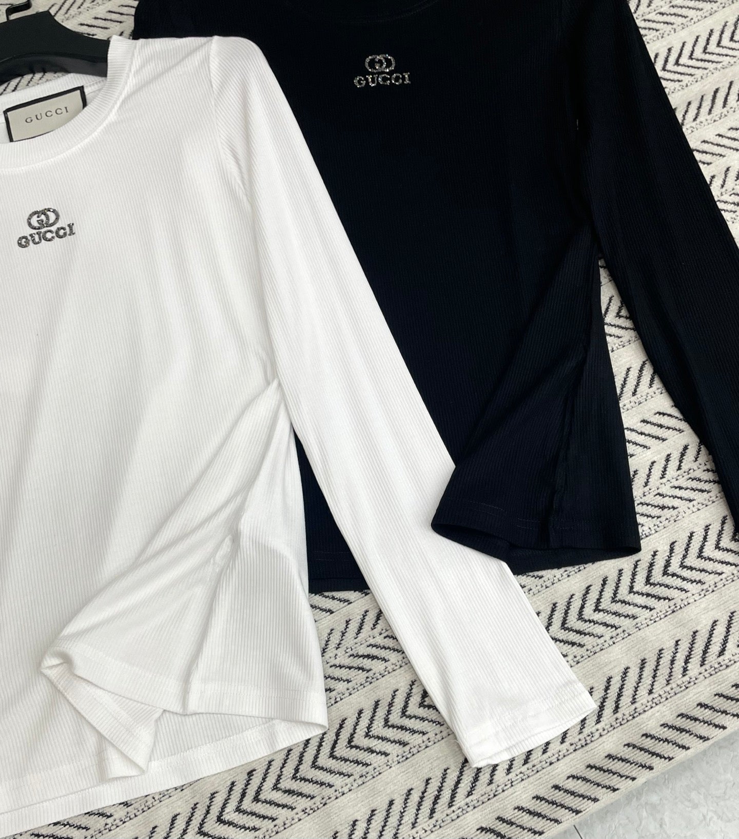 GUCCI LONG-SLEEVE T-SHIRT STYLE 86