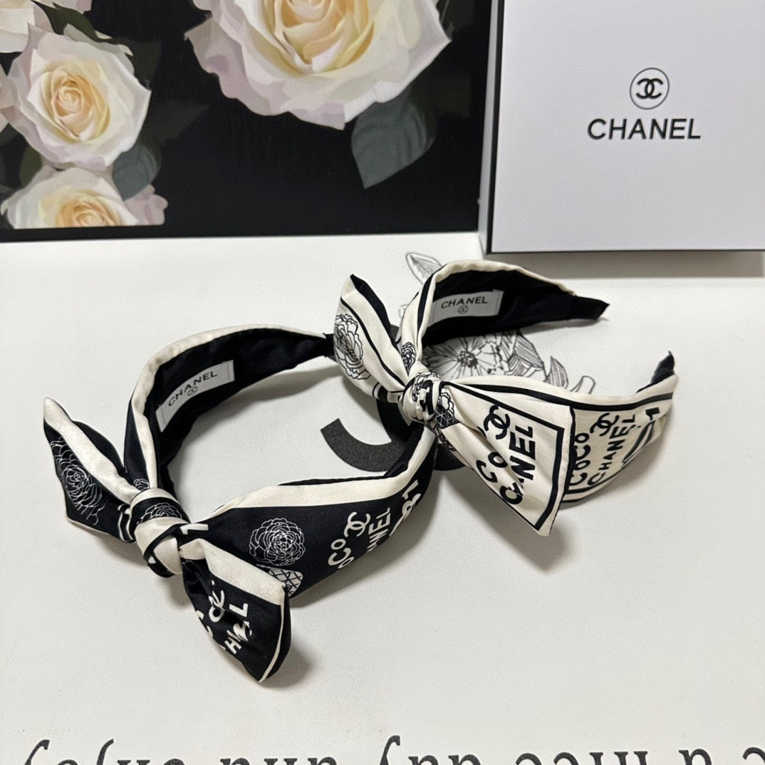 CHANEL WHITE MIX BLACK SILK HEADBAND 168589