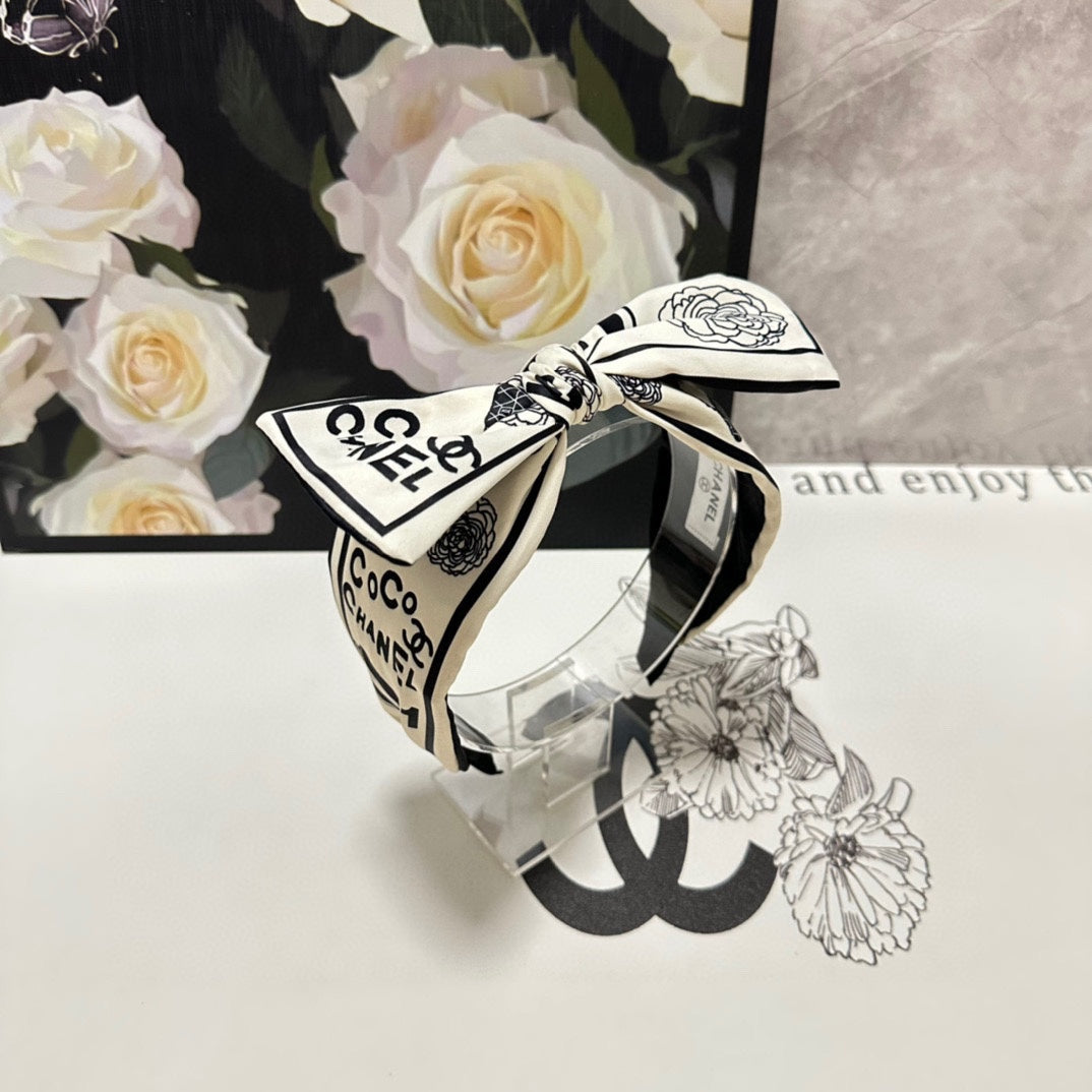 CHANEL WHITE MIX BLACK SILK HEADBAND 168589