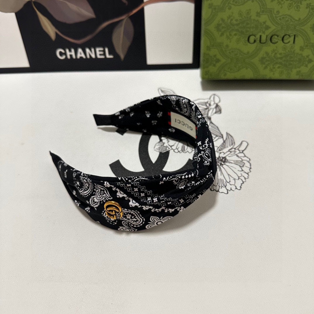 GUCCI HAIRBAND IN BLACK MIX WHITE PATTERN FABRIC 299345