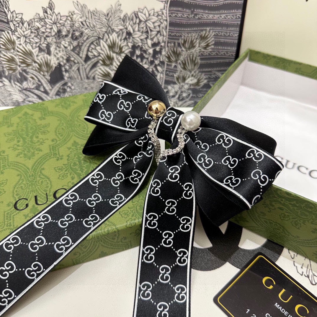 GUCCI RIBBON BOW HAIR CLIP IN BLACK RE-NYLON ATTACHED PEARL 358260