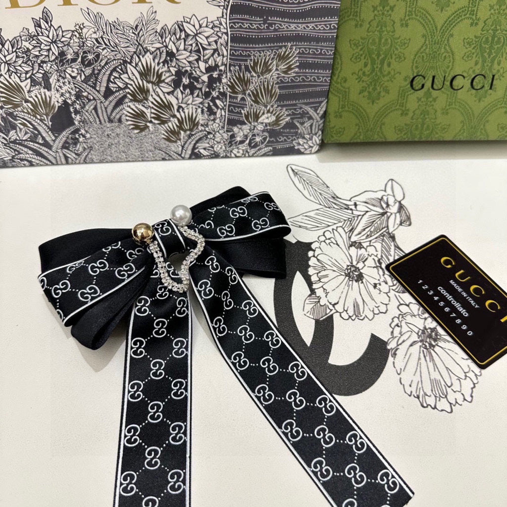 GUCCI RIBBON BOW HAIR CLIP IN BLACK RE-NYLON ATTACHED PEARL 358260