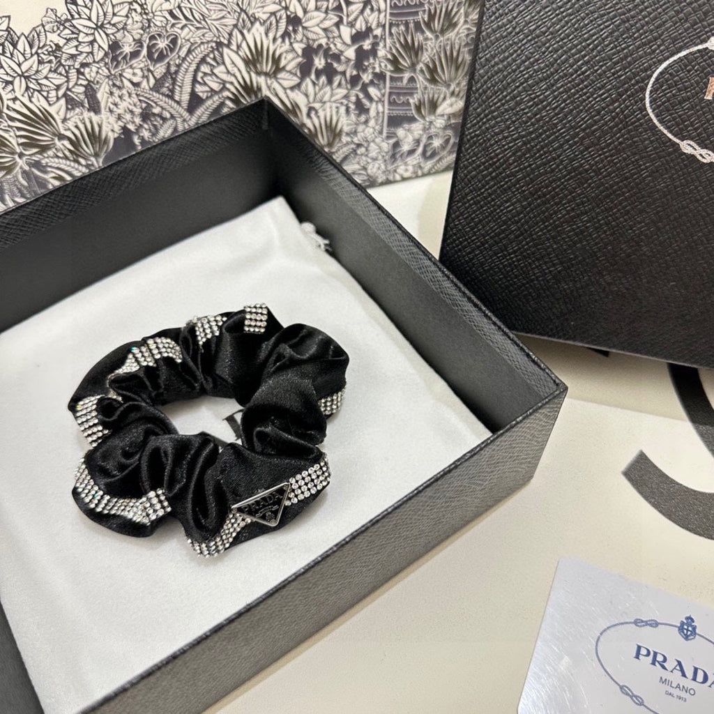 PRADA SCRUNCHIE IN BLACK VELVET WITH CRYSTAL CHAIN 369301