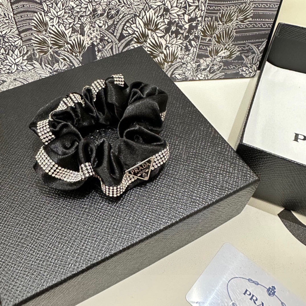 PRADA SCRUNCHIE IN BLACK VELVET WITH CRYSTAL CHAIN 369301