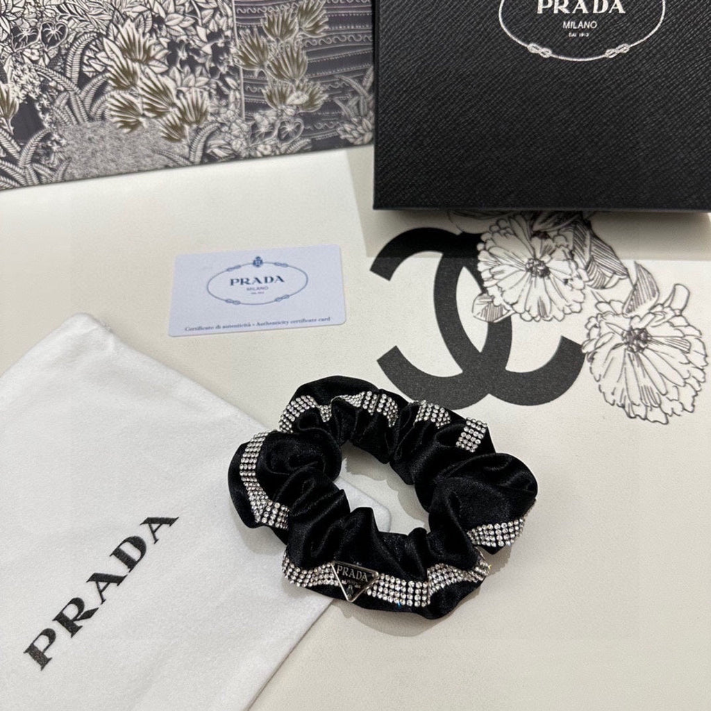 PRADA SCRUNCHIE IN BLACK VELVET WITH CRYSTAL CHAIN 369301