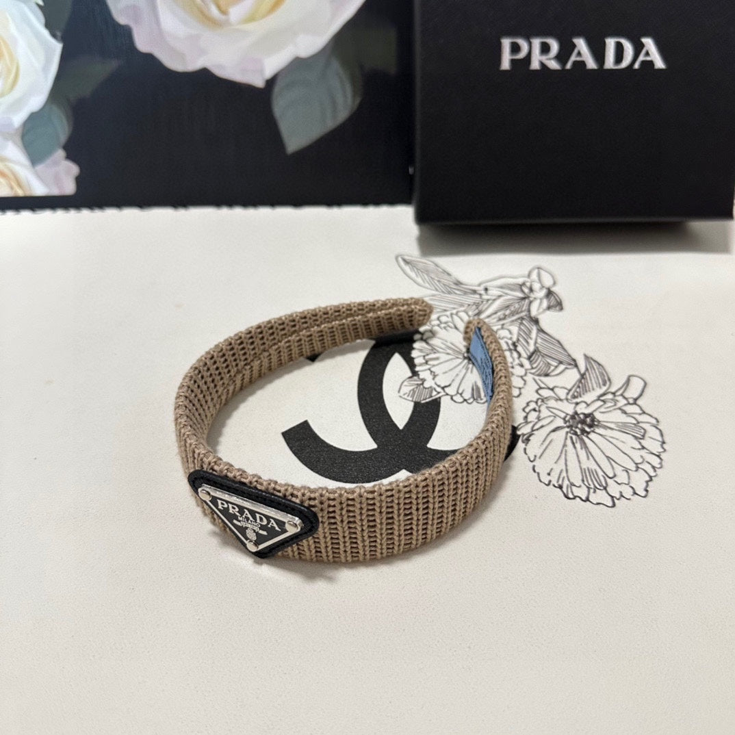 PRADA HAIRBAND IN DESERT BROWN KNITTED WOOL 381466