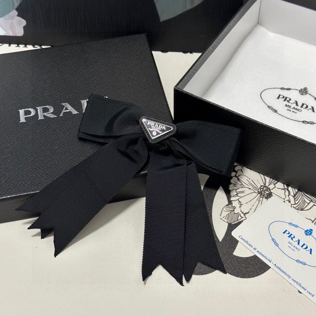 PRADA BOW HAIR CLIP IN BLACK FABRIC 406107