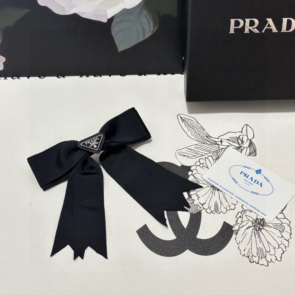 PRADA BOW HAIR CLIP IN BLACK FABRIC 406107