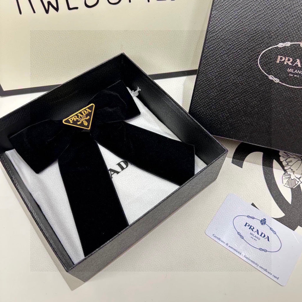 PRADA BOW HAIR CLIP IN BLACK VELVET 406114